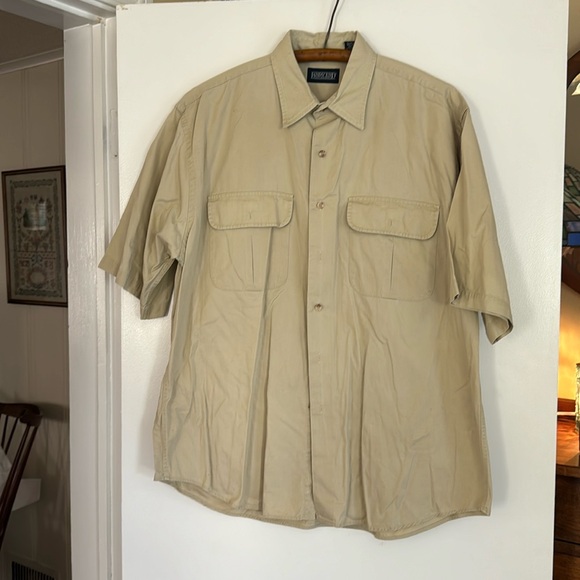 Men’s Land’s End Khaki camp/work shirt. Short sleeved. Button up front. L. EUC. - Picture 1 of 5